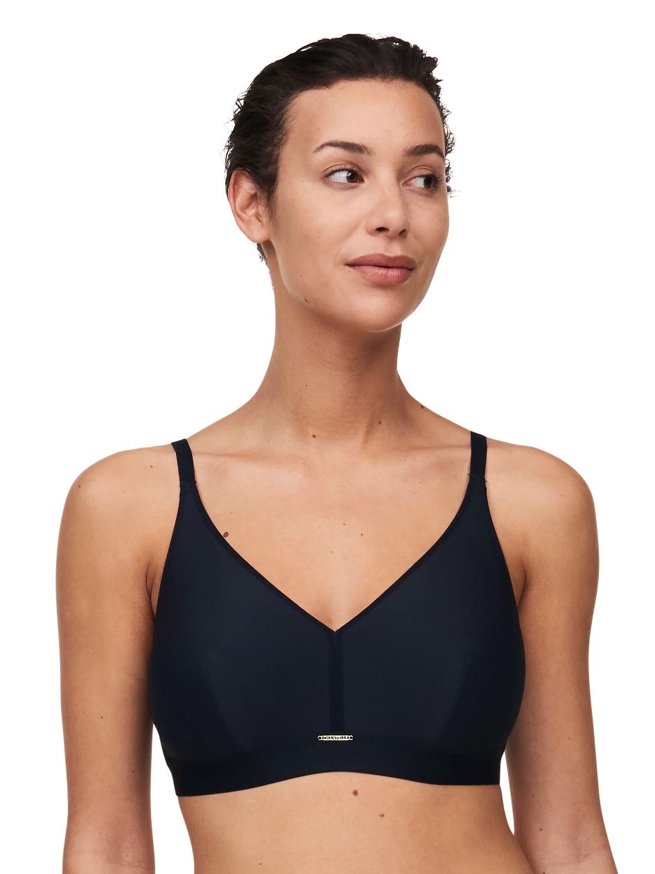 Black Women Chantelle Bare Essential Lightweight Wireless Bras | DKL5665SU