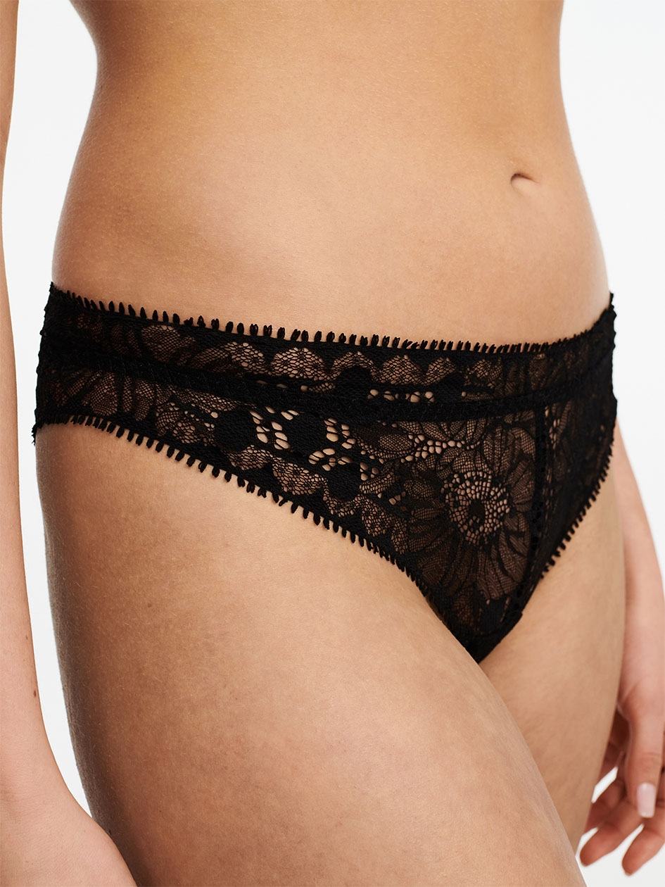 Black Women Chantelle Day to Night Thong Panty | IHA9429MQ