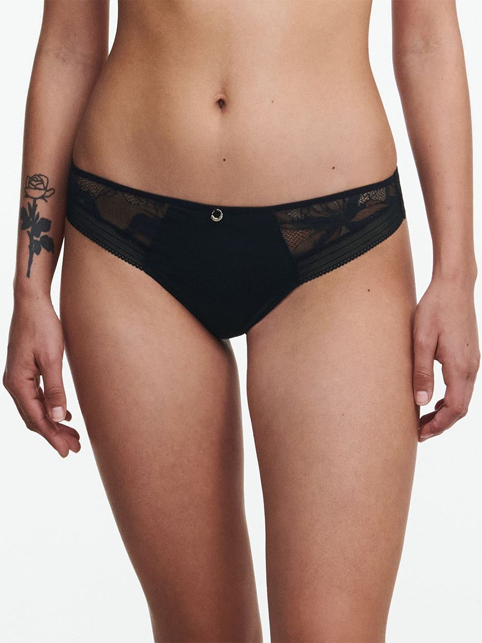 Black Women Chantelle True Lace Thong Panty | MVU4243YO